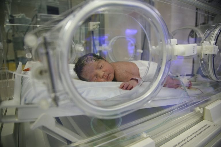 early birth puts baby at risk